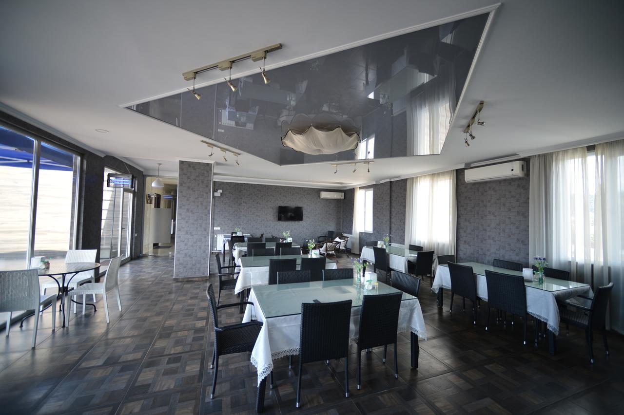 Green Hotel Batumi Exterior photo