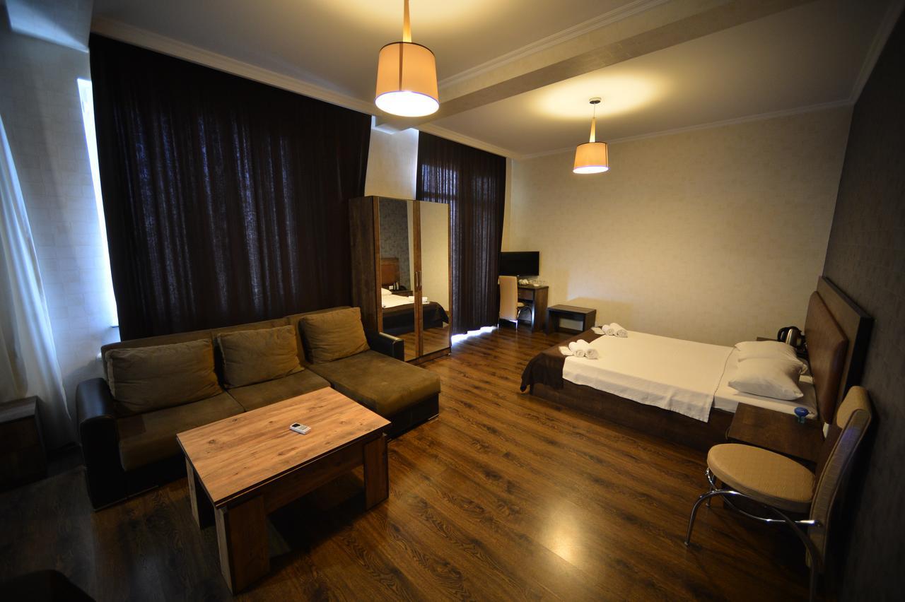 Green Hotel Batumi Exterior photo